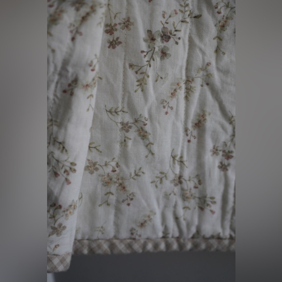 Handmade Reversible Quilted Vest in Tan Gingham/Cream Floral - Picture 6 of 6